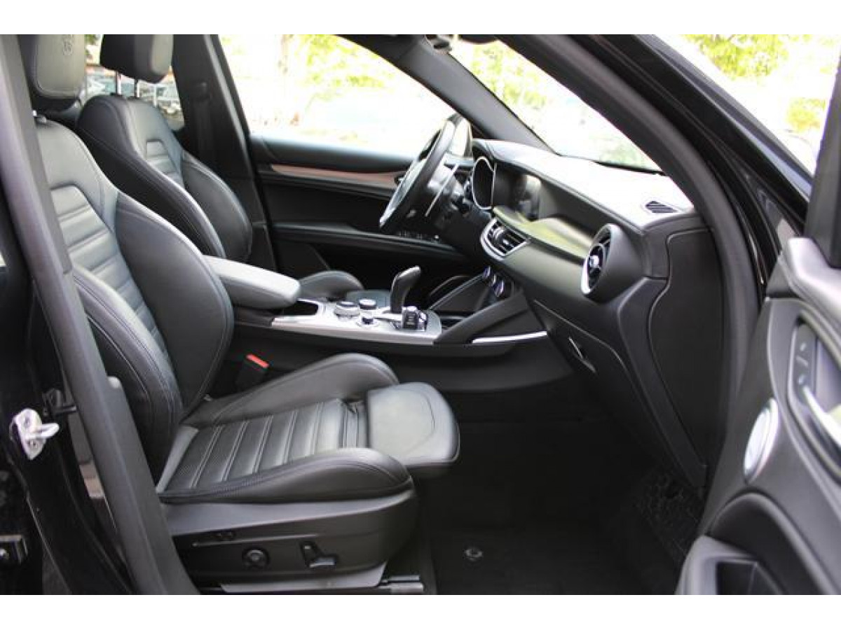 Alfa Romeo Stelvio 2.0 VELOCE AUT 