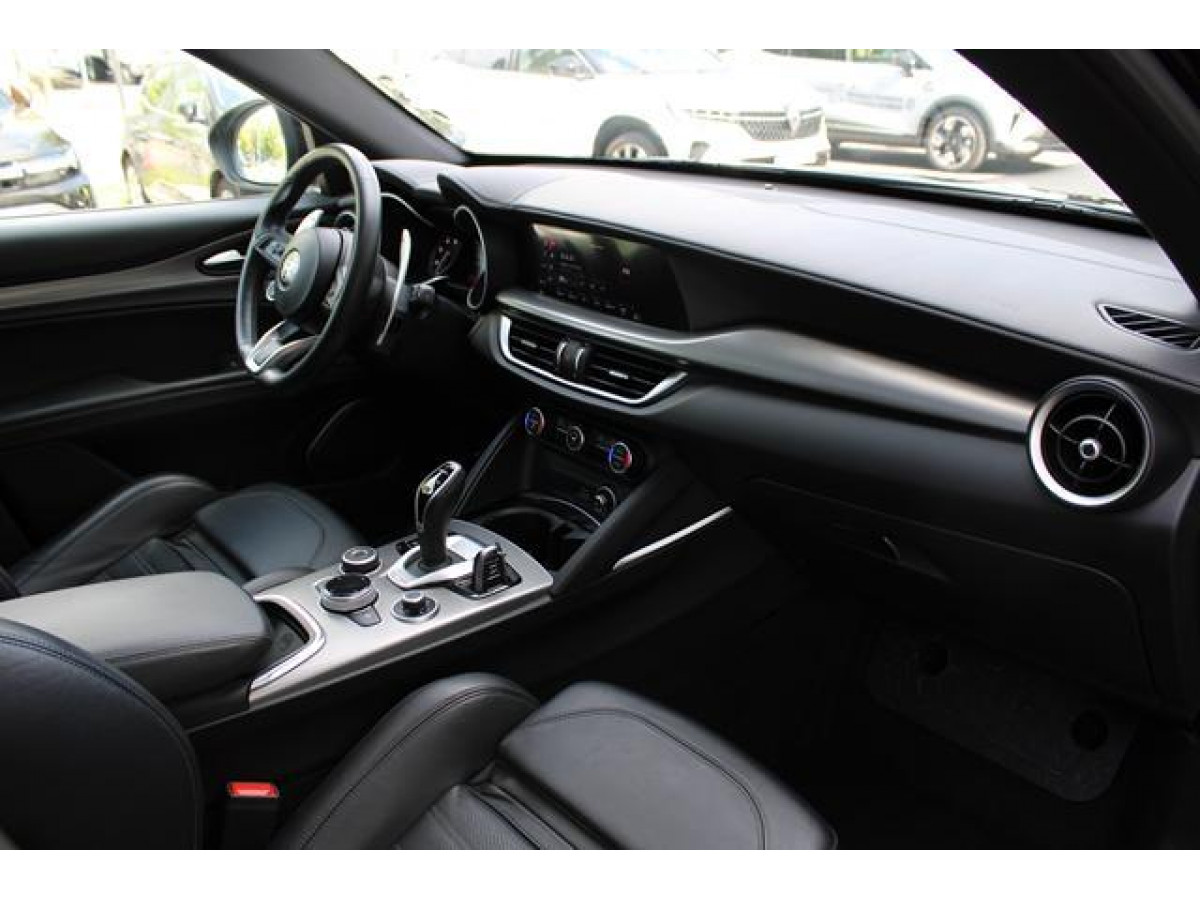 Alfa Romeo Stelvio 2.0 VELOCE AUT 