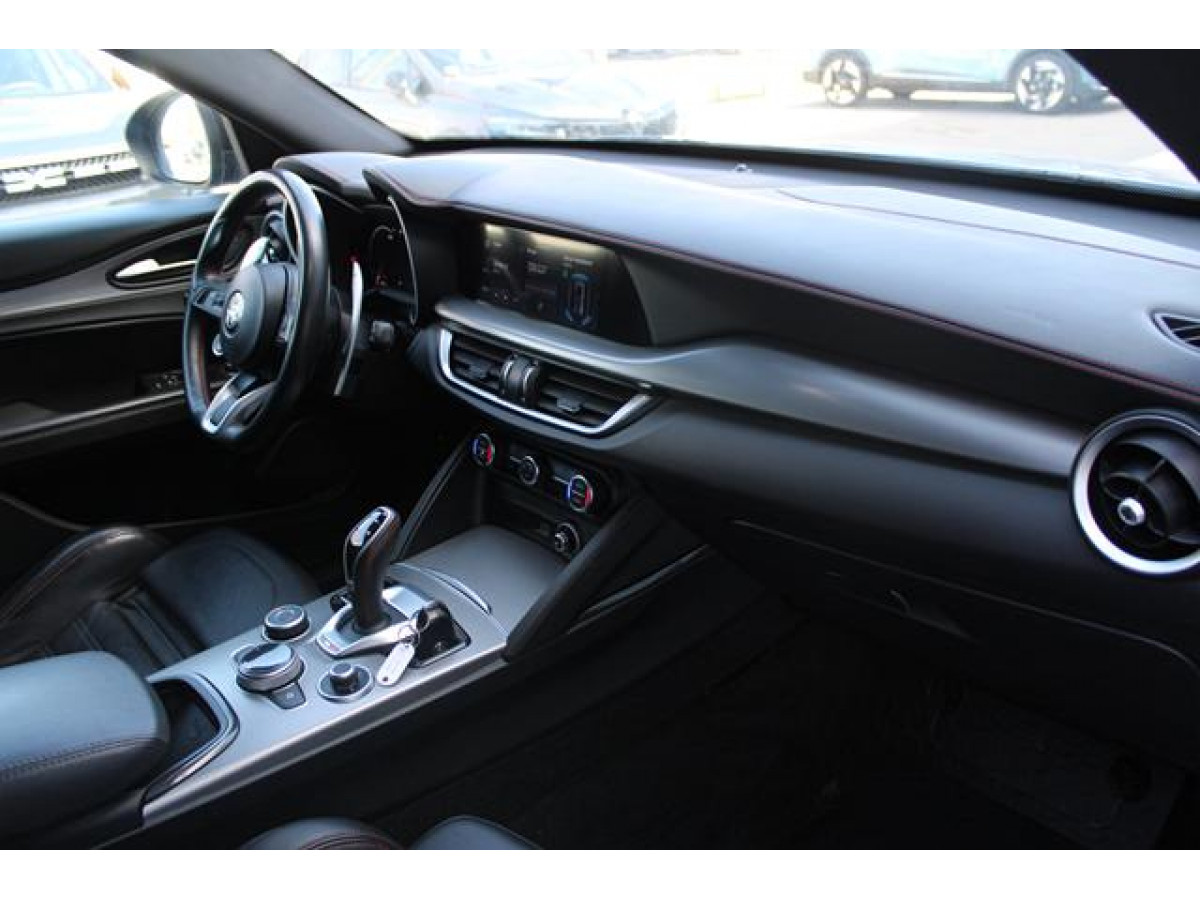 Alfa Romeo Stelvio 2.0 Competizione 