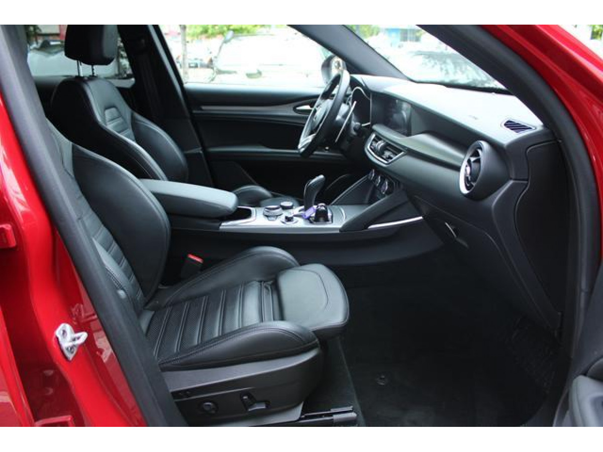 Alfa Romeo Stelvio 2.0 VELOCE AUT 
