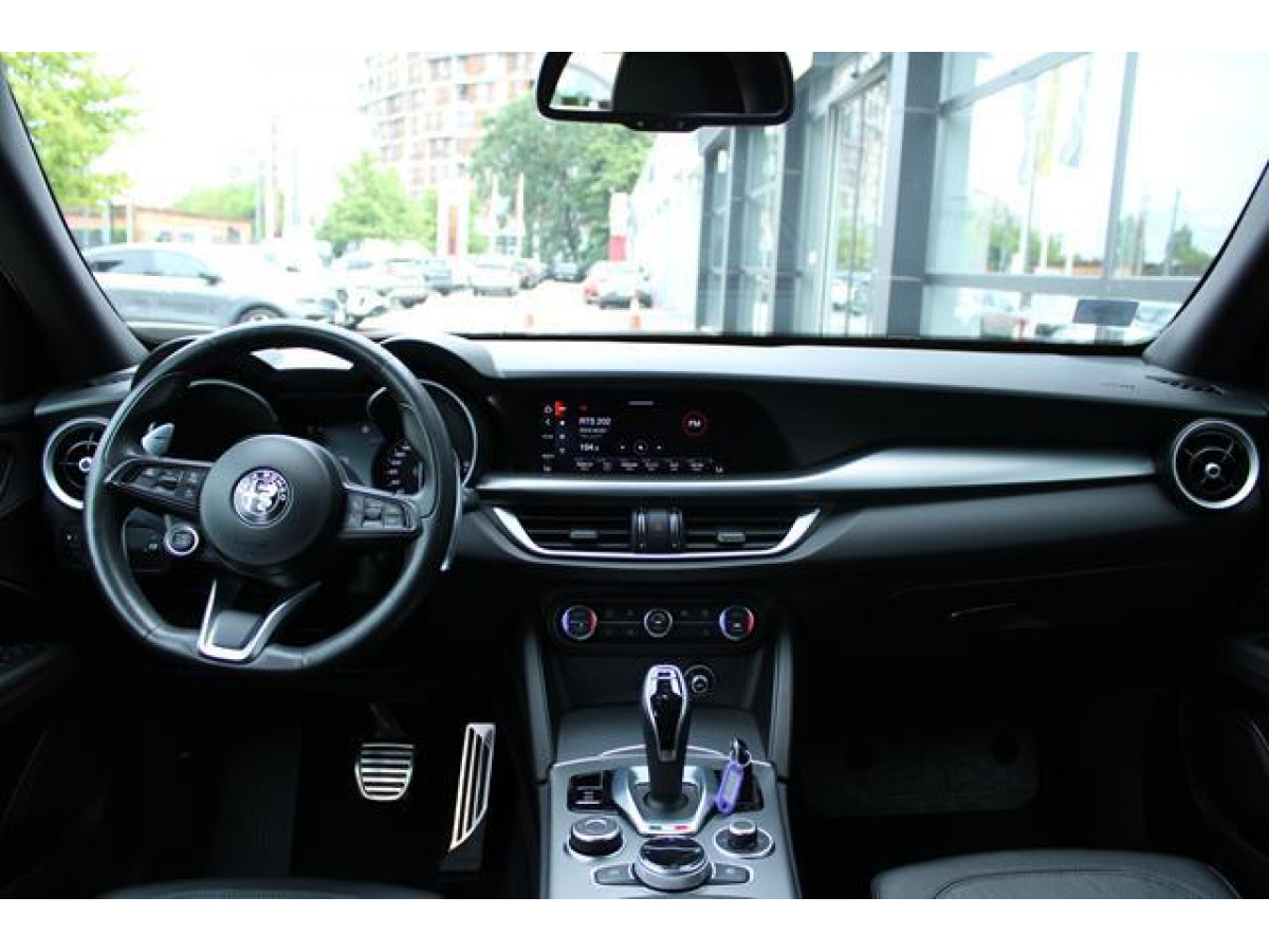 Alfa Romeo Stelvio 2.0 VELOCE AUT 