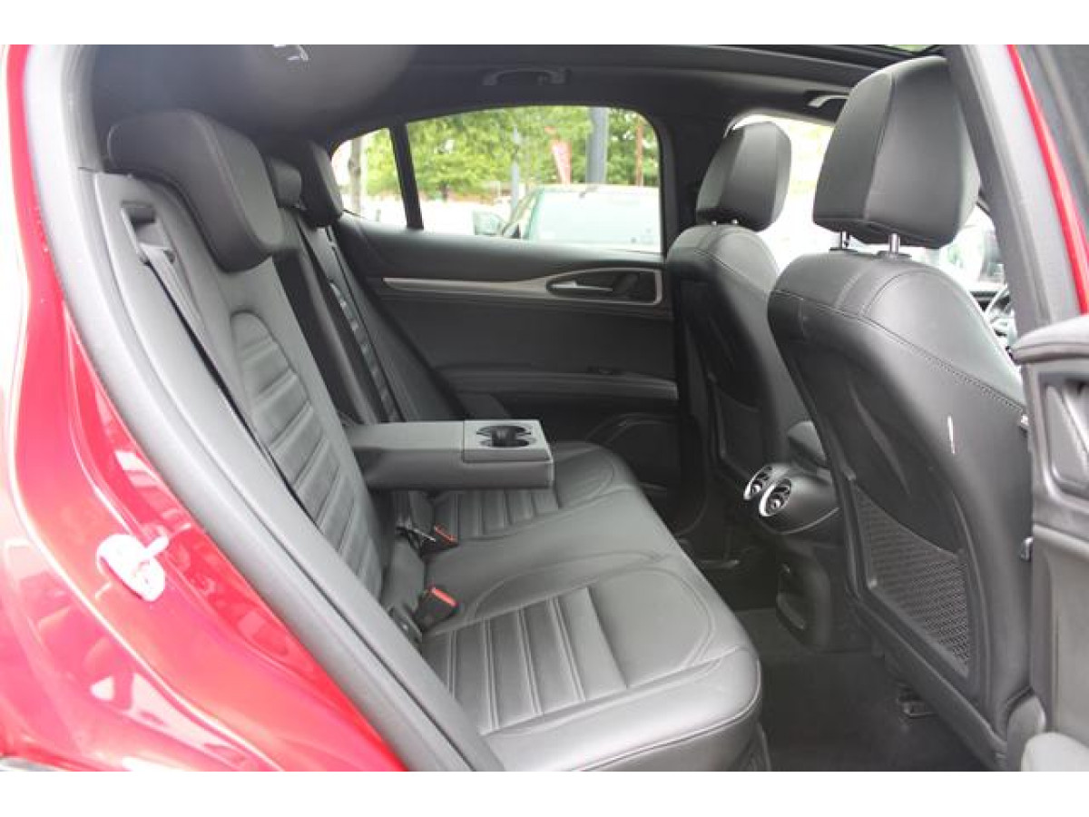 Alfa Romeo Stelvio 2.0 SPRINT Q4 AUT 