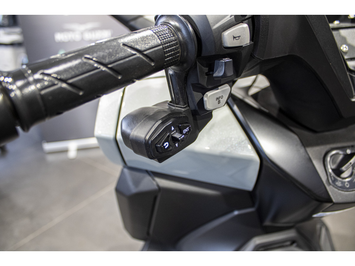 Honda Forza 350 NSS350 