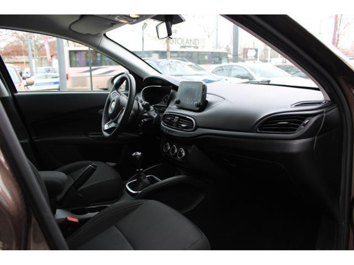 Fiat Tipo 1.4 LIFE 
