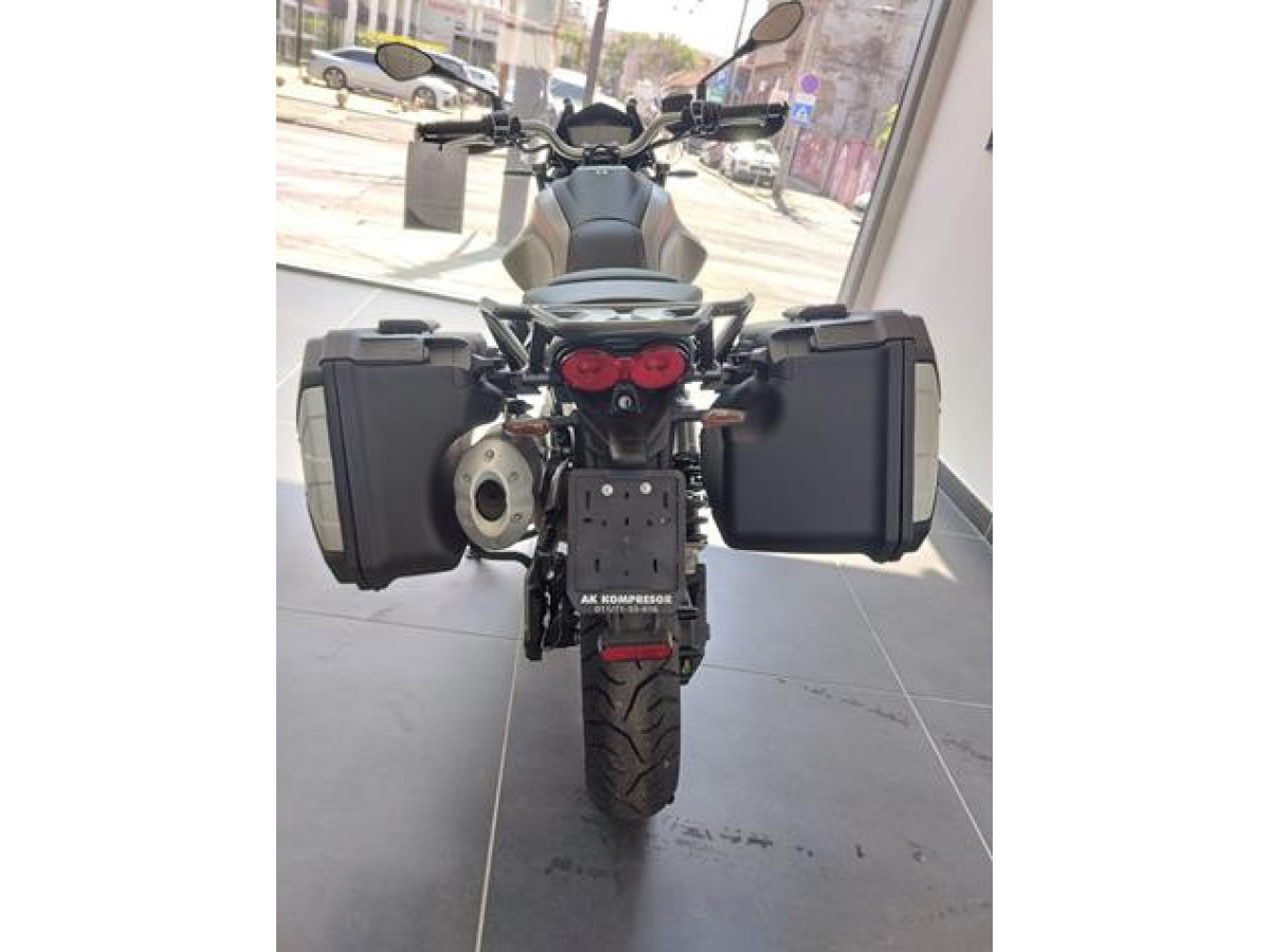 Moto Guzzi V85 TT TRAVEL