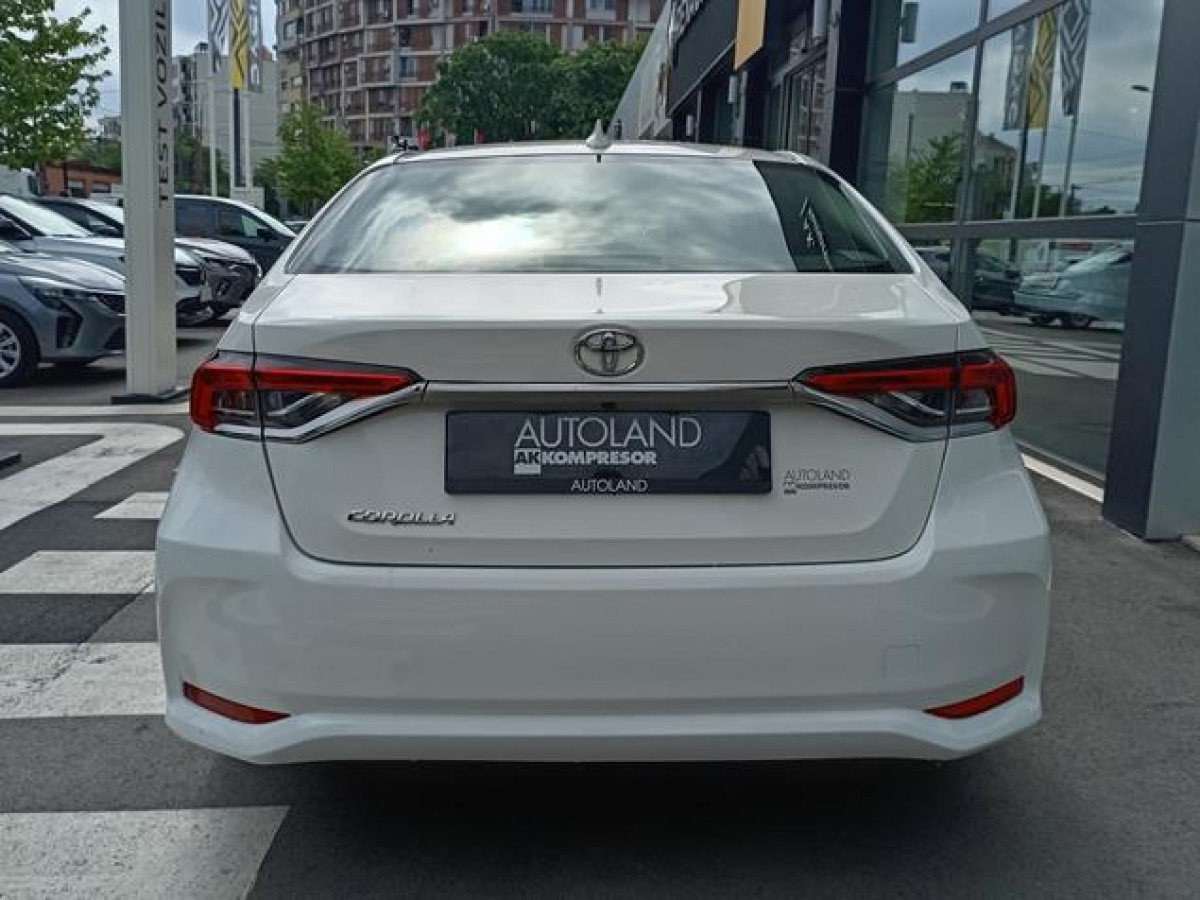 Toyota Corolla 1.5 Luna AUT
