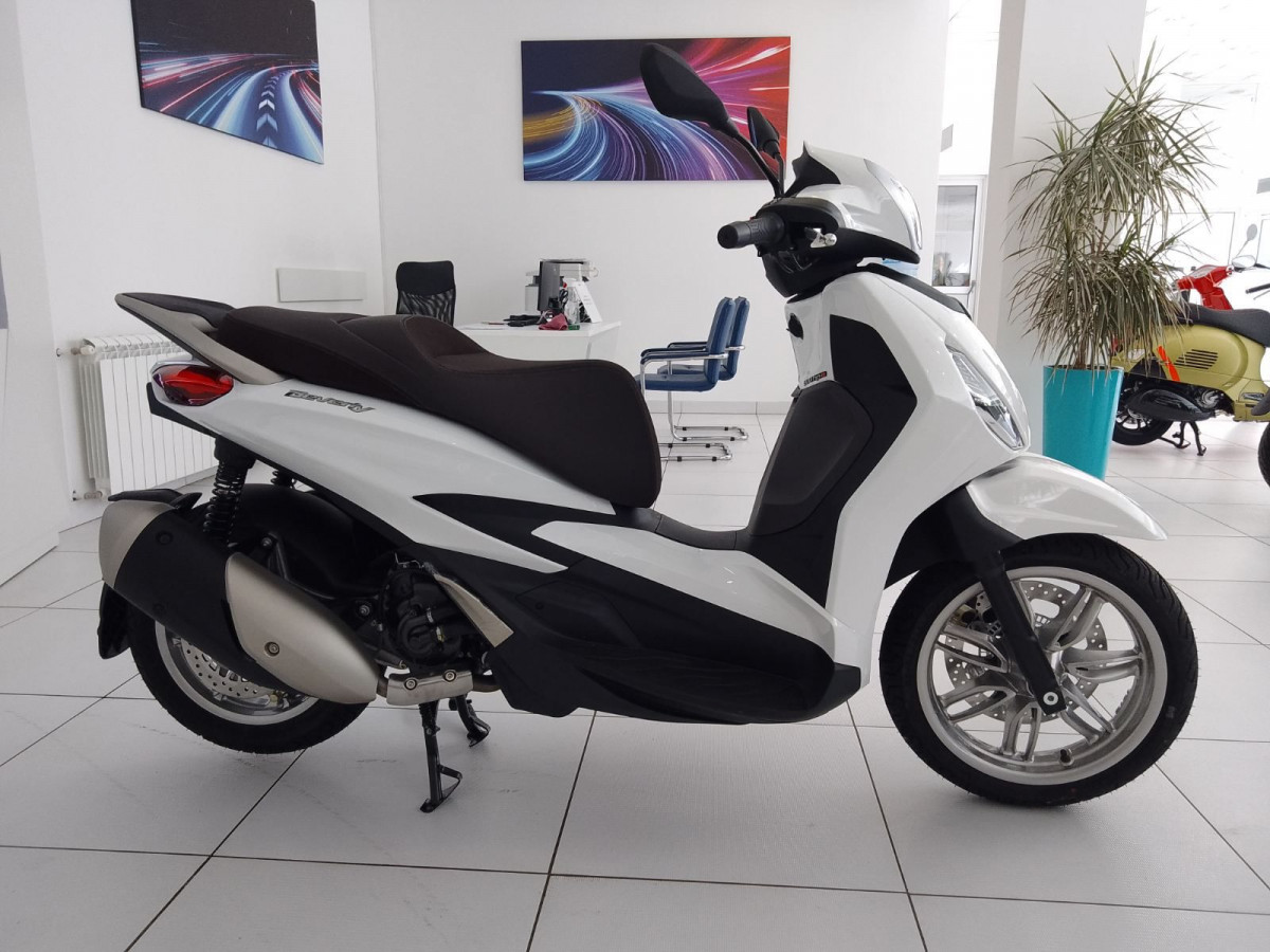 Piaggio Beverly 300