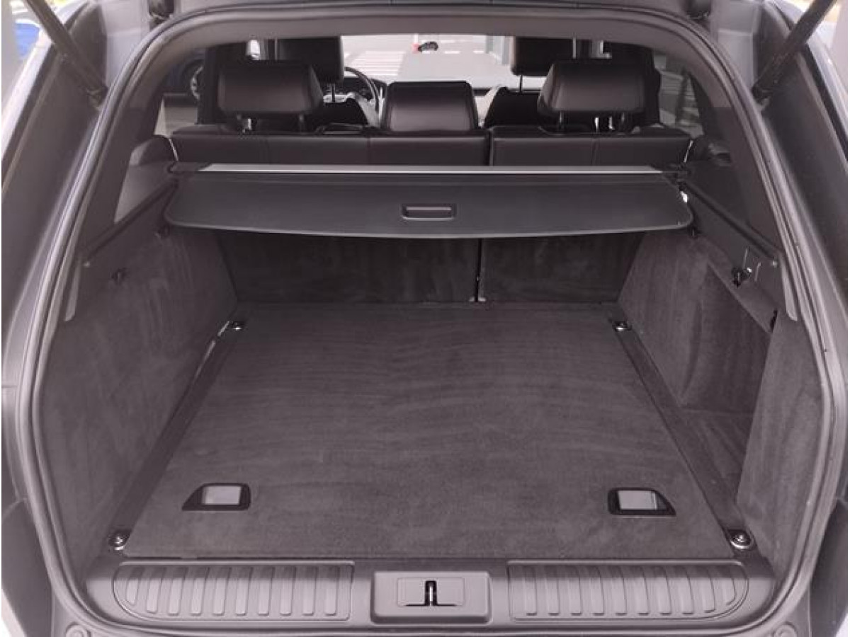 Land Rover Range Rover Sport 3.0 HSE AUT 4WD