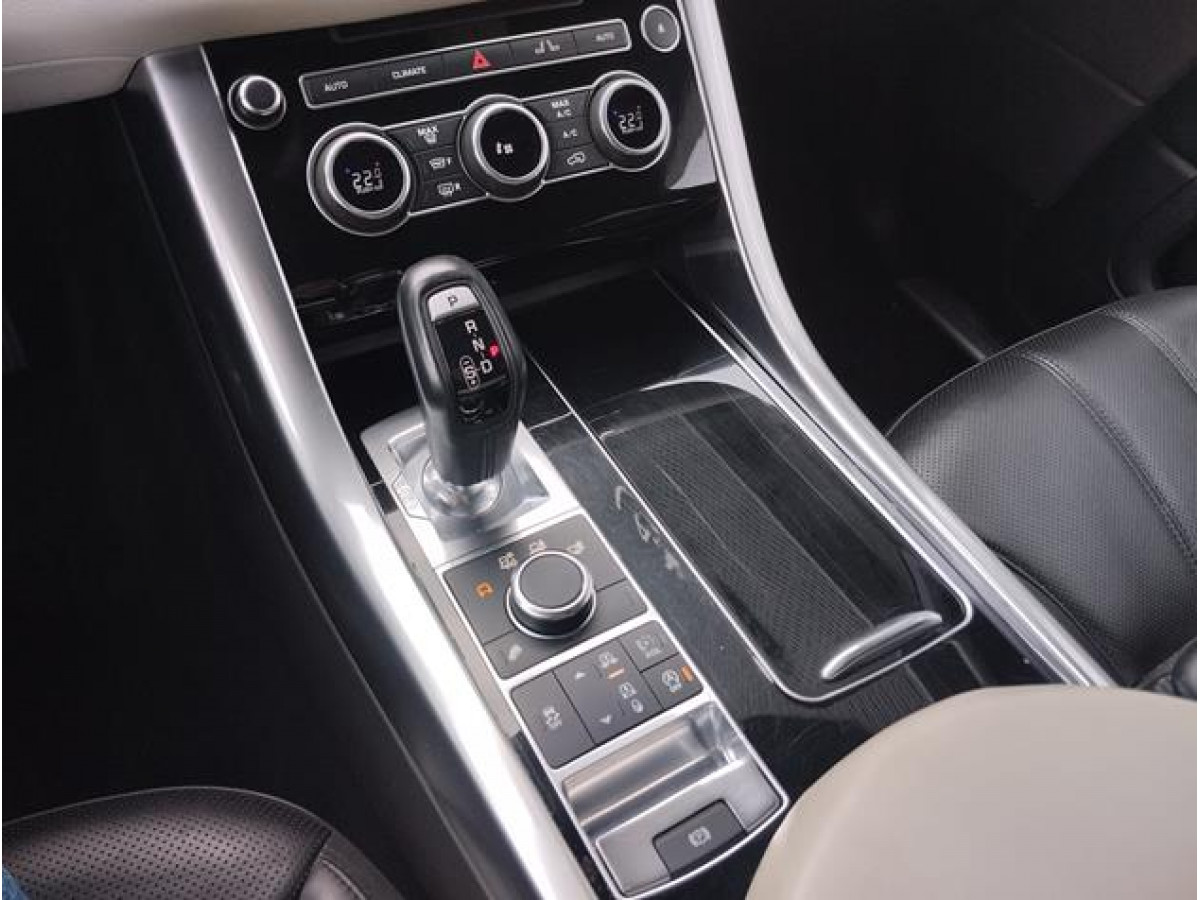 Land Rover Range Rover Sport 3.0 HSE AUT 4WD