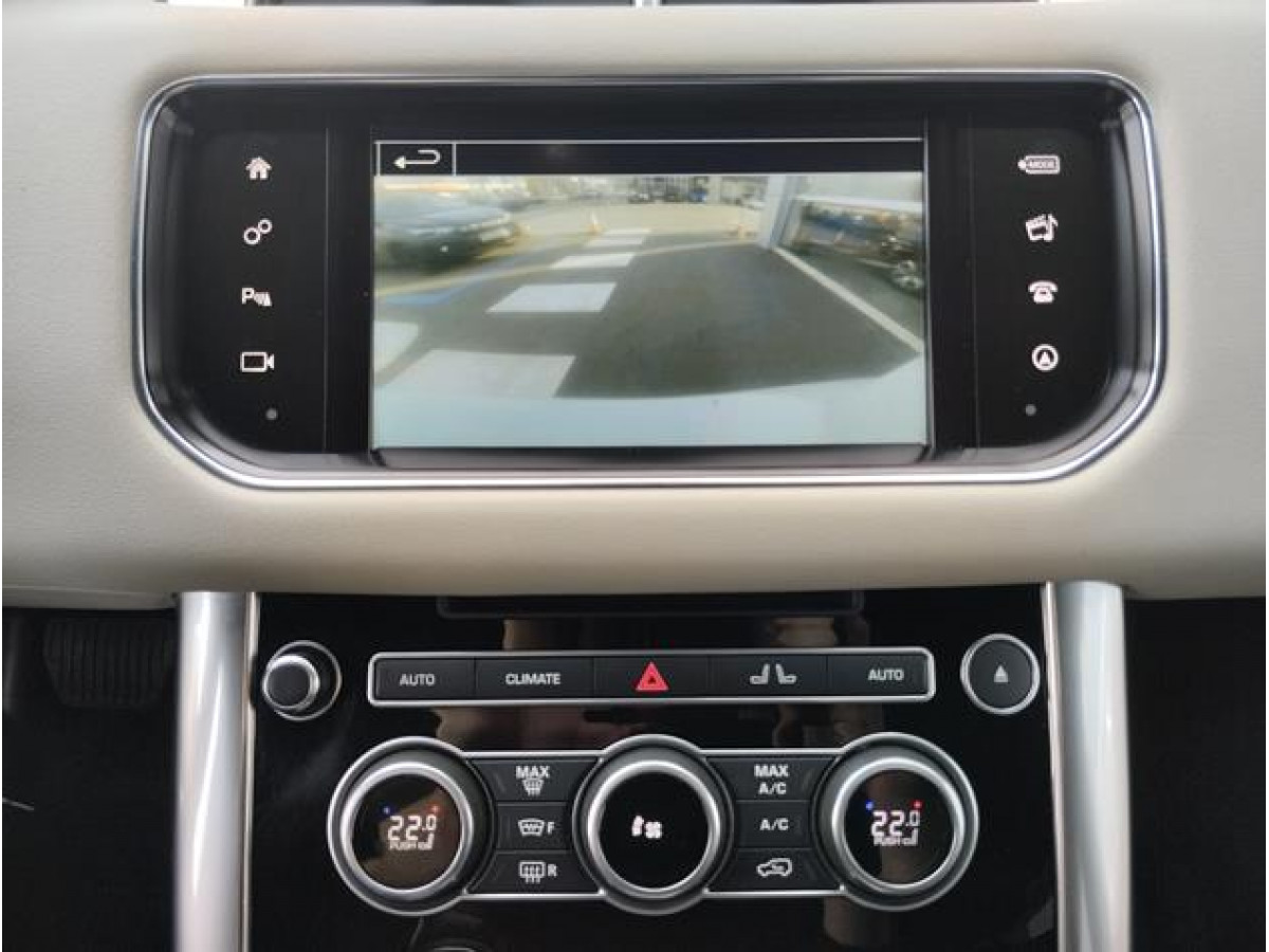 Land Rover Range Rover Sport 3.0 HSE AUT 4WD
