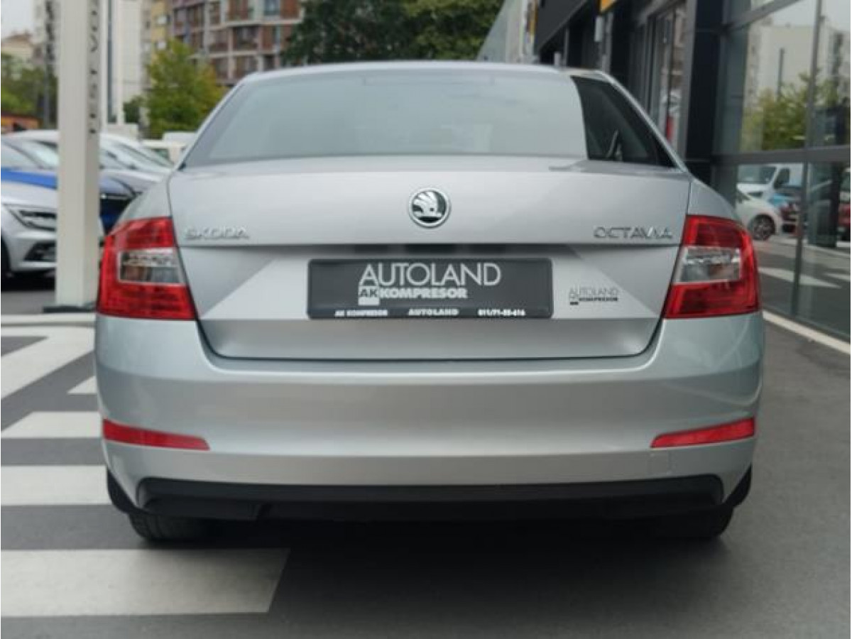 Škoda Octavia 1.6 TDI Ambition DSG