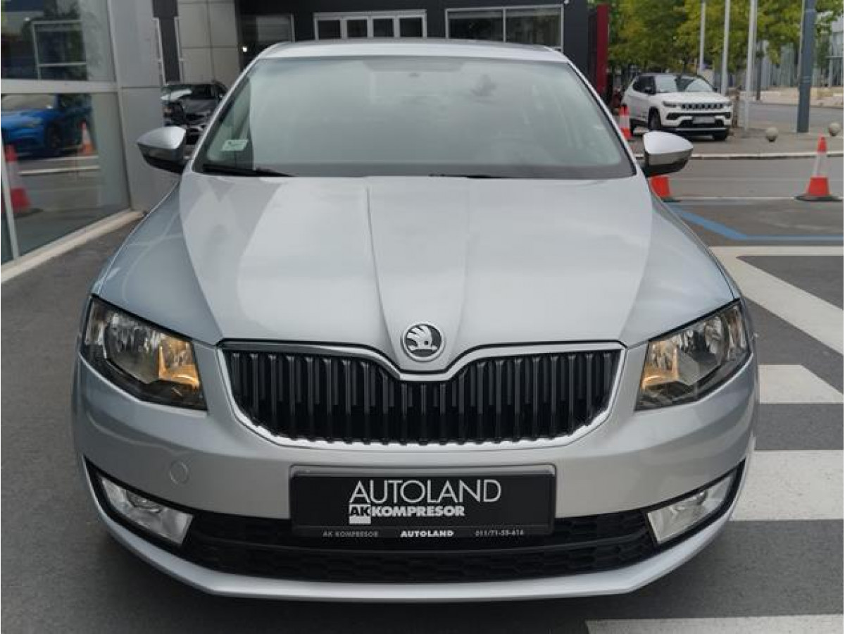 Škoda Octavia 1.6 TDI Ambition DSG
