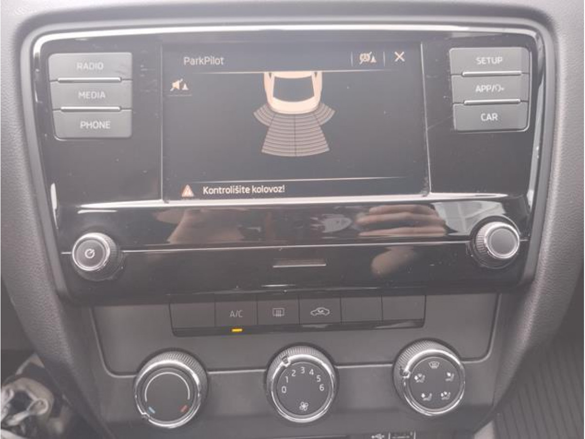 Škoda Octavia 1.6 TDI Ambition DSG