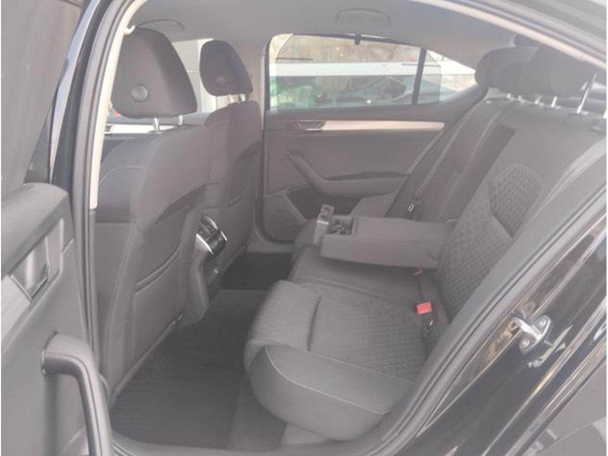 Škoda Superb 2.0 TDI Ambition DSG