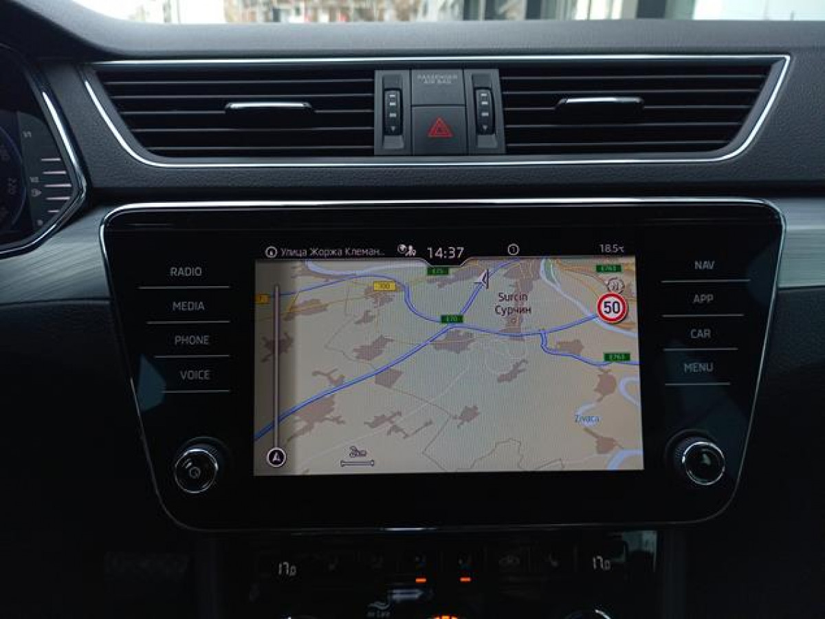 Škoda Superb 2.0 TDI Ambition DSG