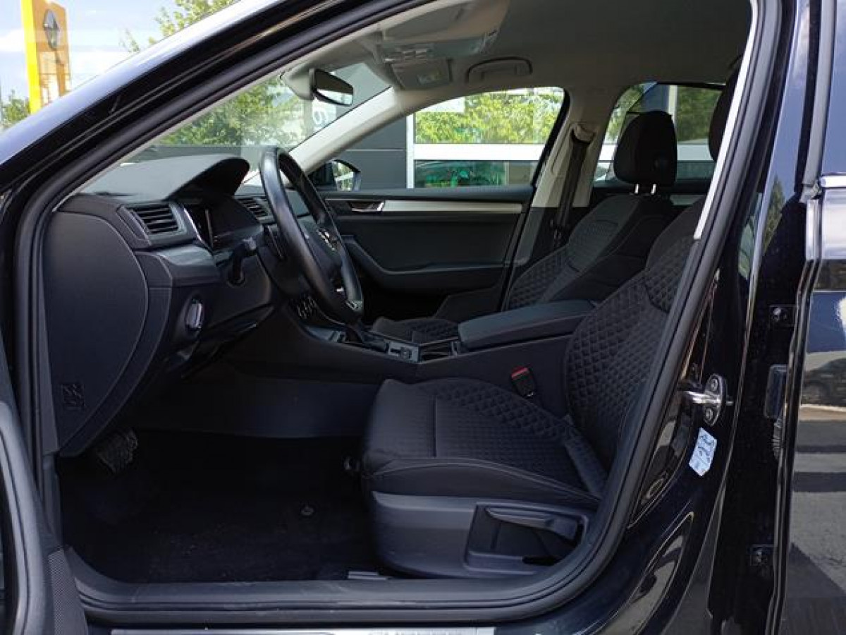 Škoda Superb 2.0 TDI Ambition DSG
