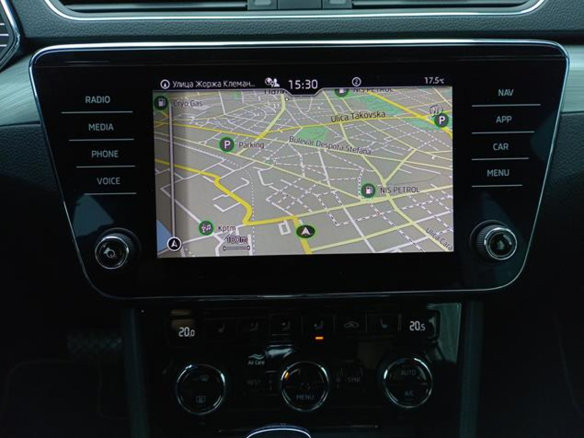 Škoda Superb 2.0 TDI Ambition DSG