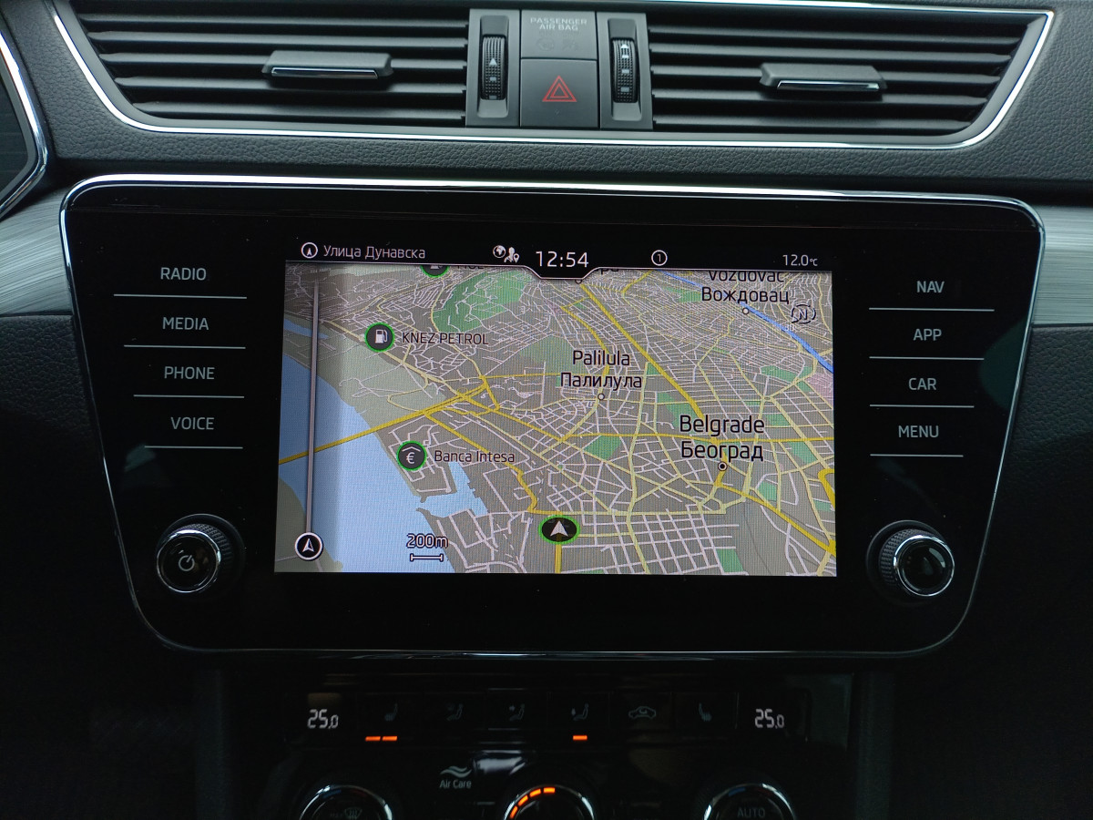 Škoda Superb 2.0 TDI Ambition DSG