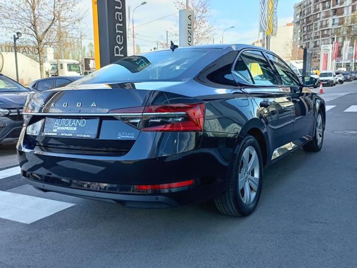 Škoda Superb 2.0 TDI Ambition DSG