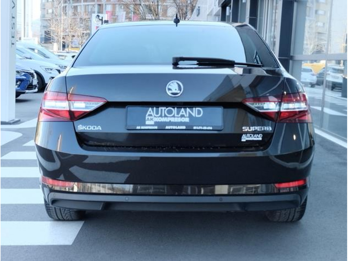 Škoda Superb 2.0 TDI DSG Style