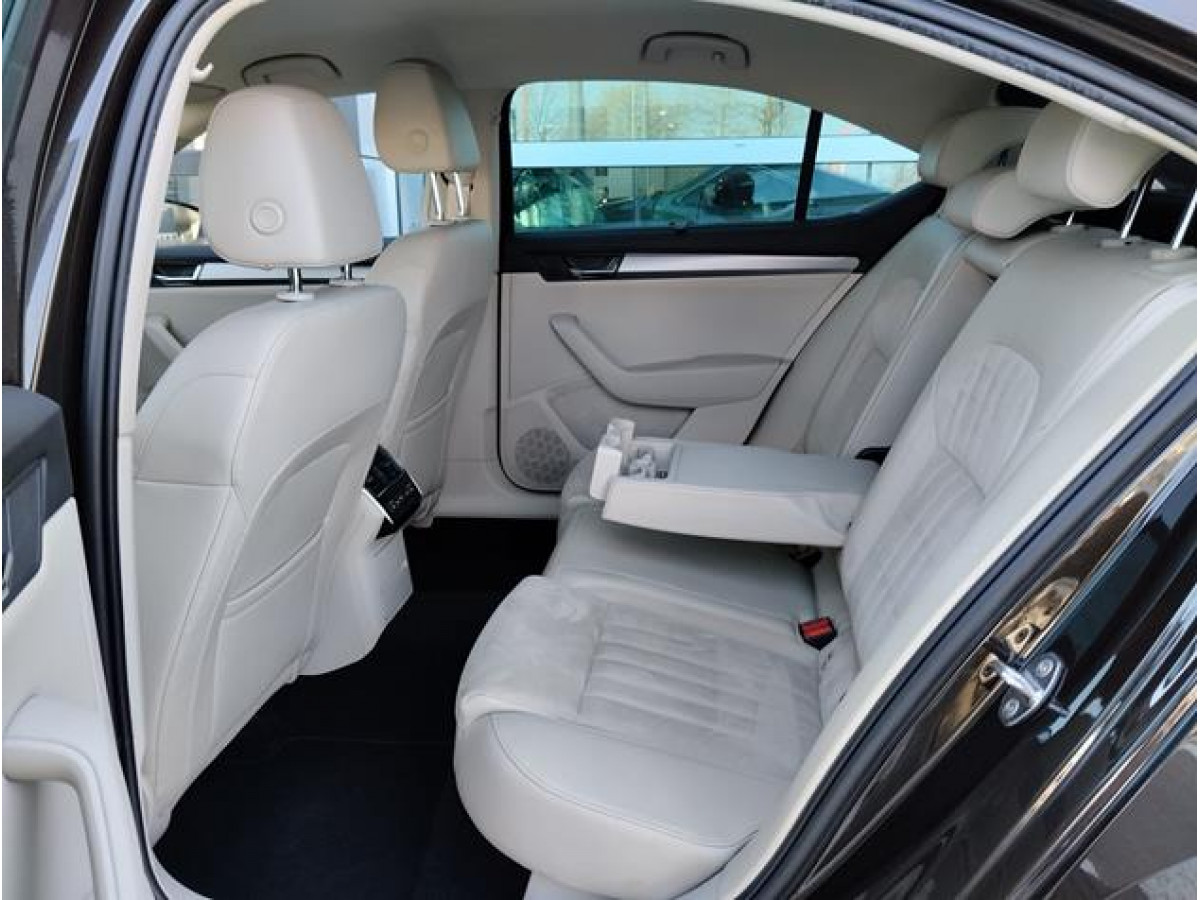 Škoda Superb 2.0 TDI DSG Style