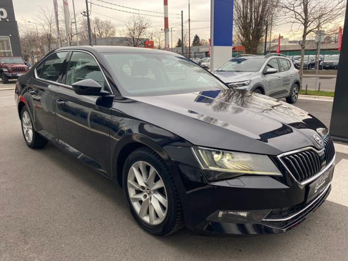 Škoda Superb 2.0 TDI Ambition DSG