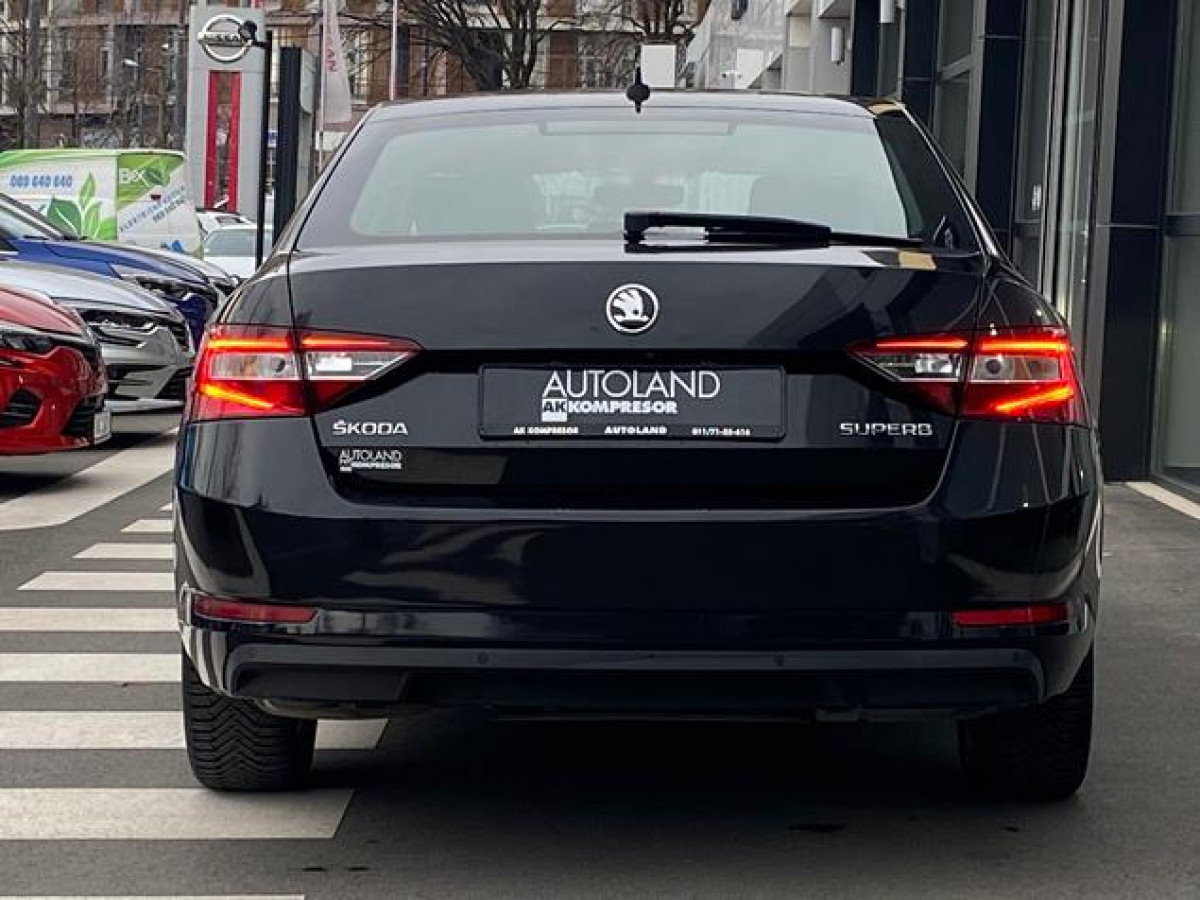 Škoda Superb 2.0 TDI Ambition DSG