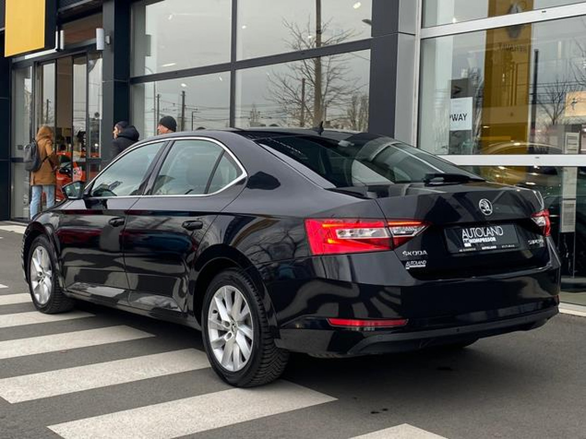Škoda Superb 2.0 TDI Ambition DSG