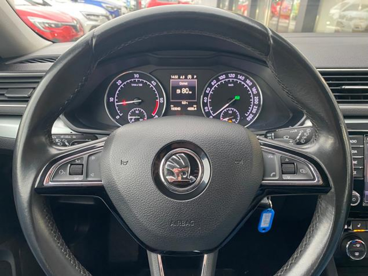 Škoda Superb 2.0 TDI Ambition DSG