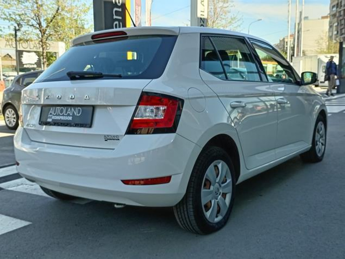 Škoda Fabia 1.0 TSI Ambition DSG