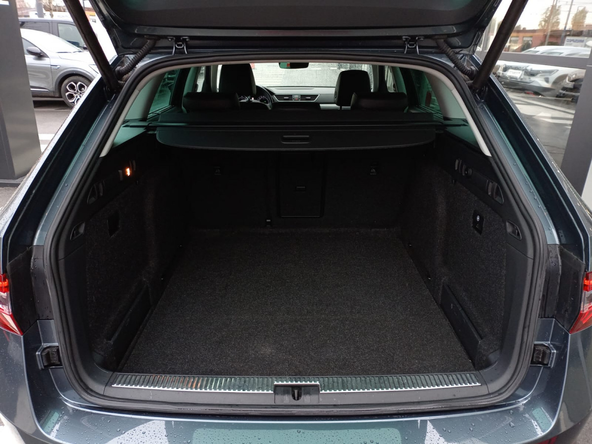 Škoda Superb 2.0 TDI DSG Style SW