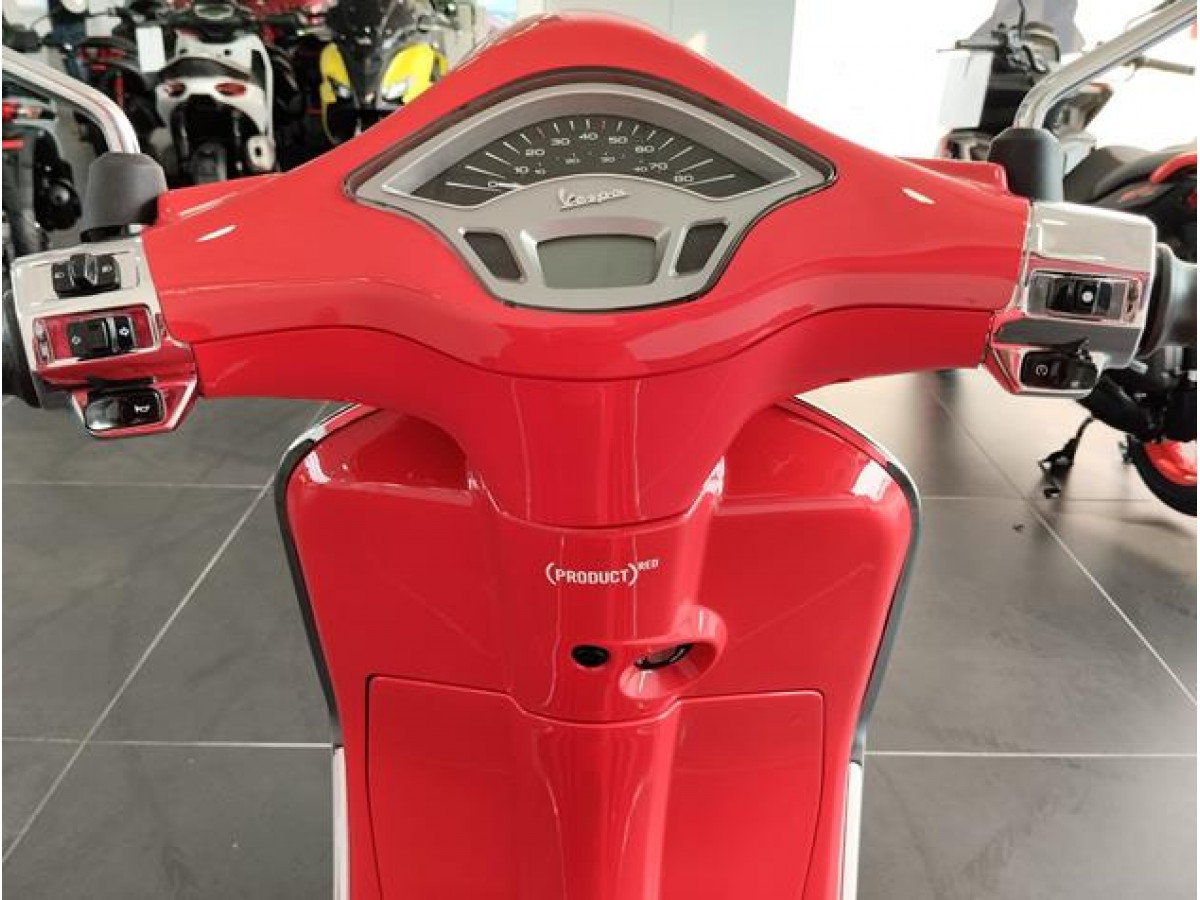 Vespa Primavera 50 Red