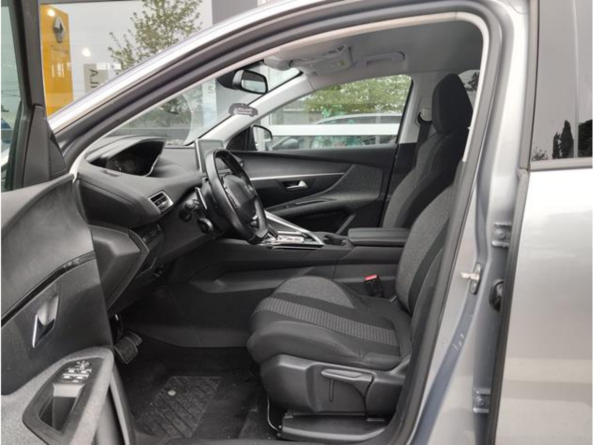Peugeot 3008 1.5 HDI Business AUT 