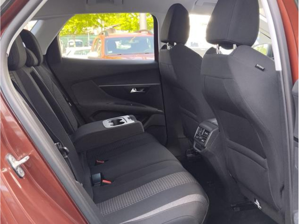 Peugeot 3008 1.5 HDI Business AUT