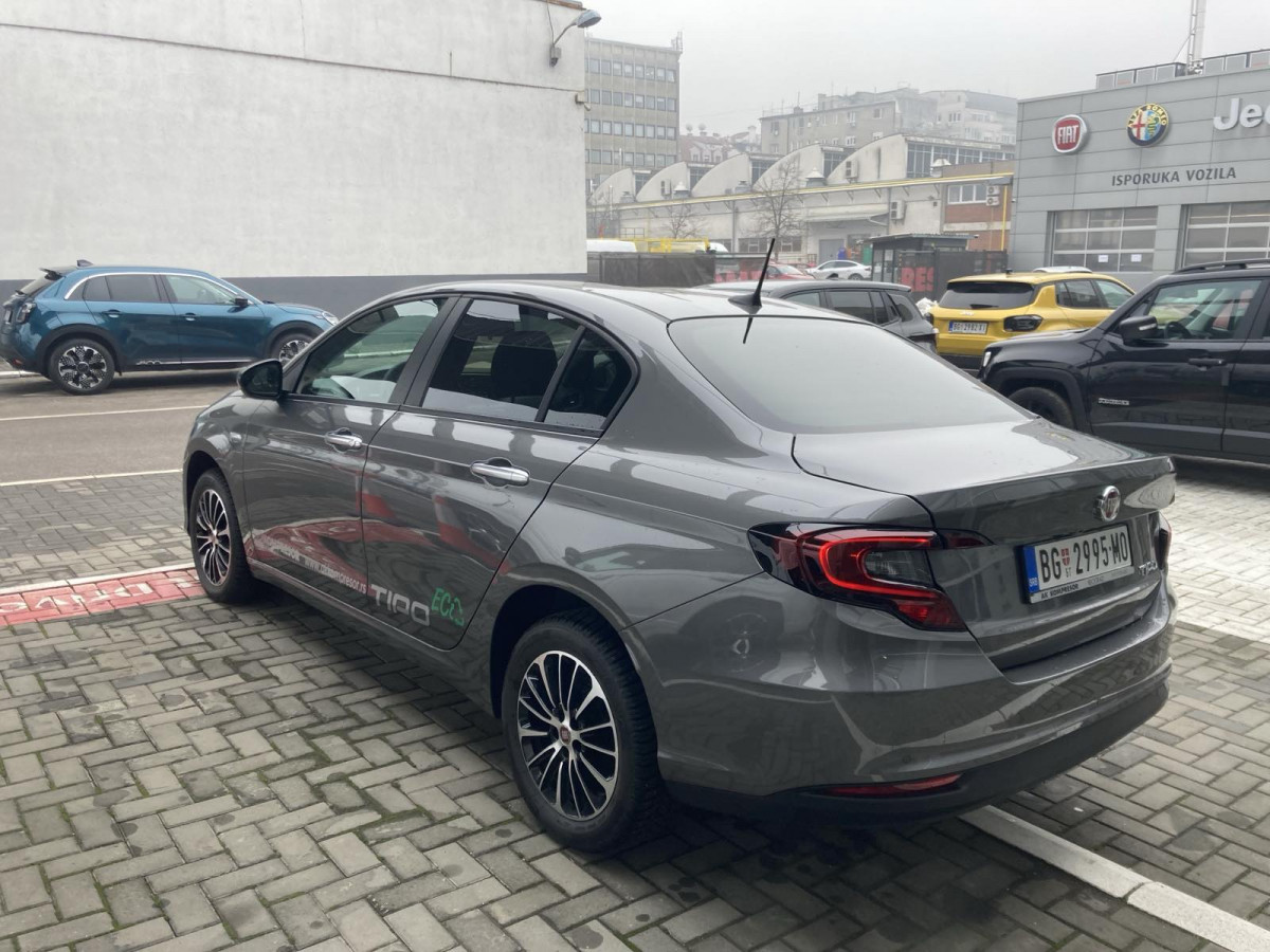 Fiat Tipo Sedan 1.3 mjtd 95ks Style Tech DEMO