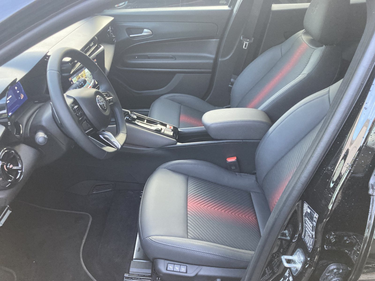 Alfa Romeo Junior 1.2 136ks MHEV DCT6 SPECIALE DEMO 