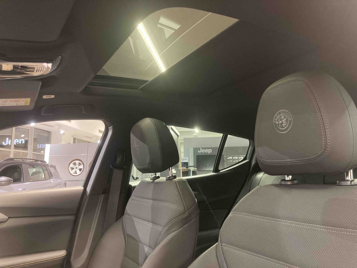 Alfa Romeo Tonale 1.5 MHEV 160ks DCT7 VELOCE 