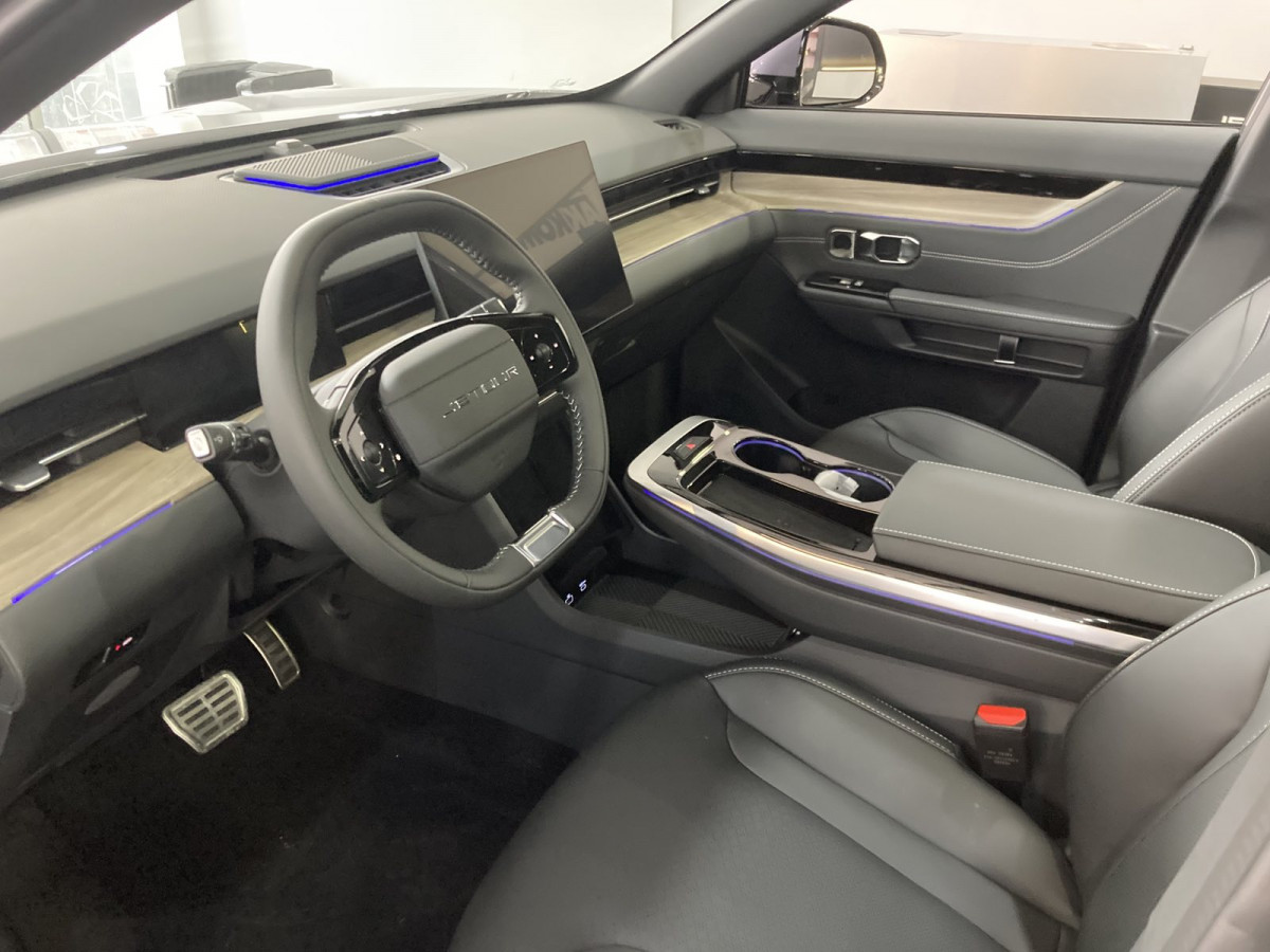 Jetour Dashing 1.6T 197ks 7DCT - Travel Version 