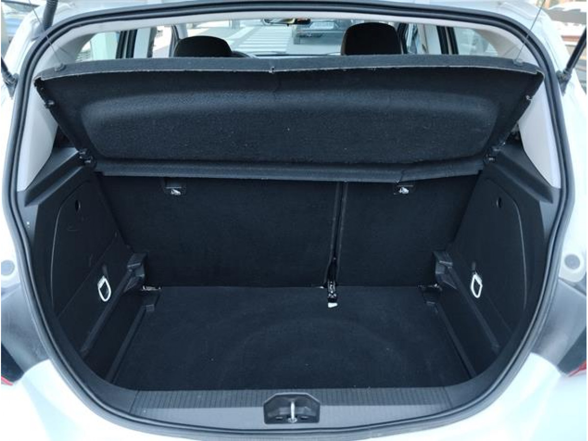 Opel Corsa E 1.2 Enjoy