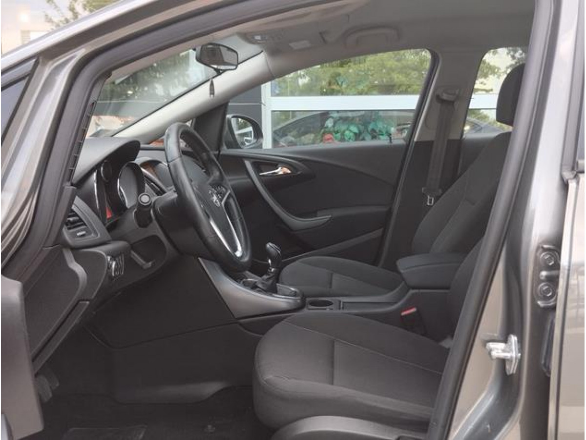 Opel Astra J 1.4 tng Enjoy