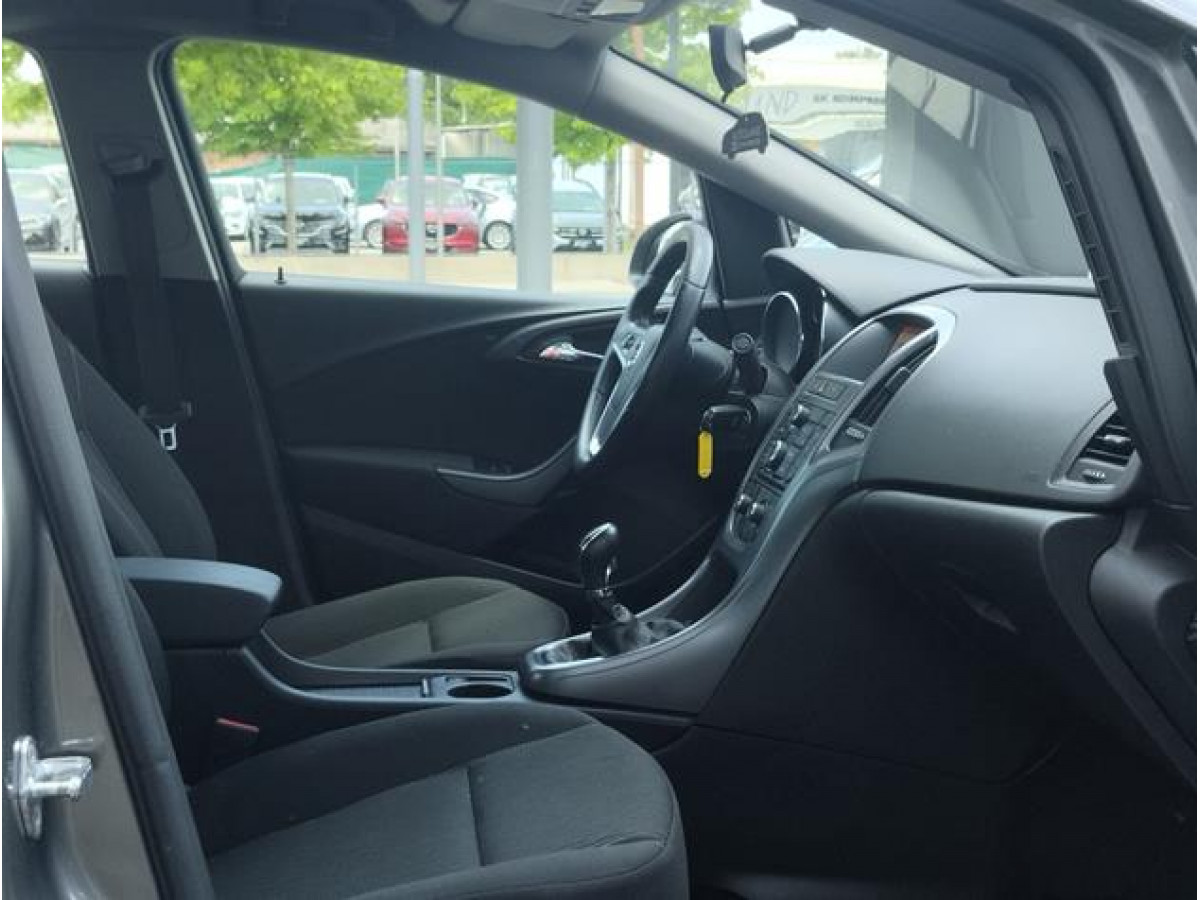Opel Astra J 1.4 tng Enjoy