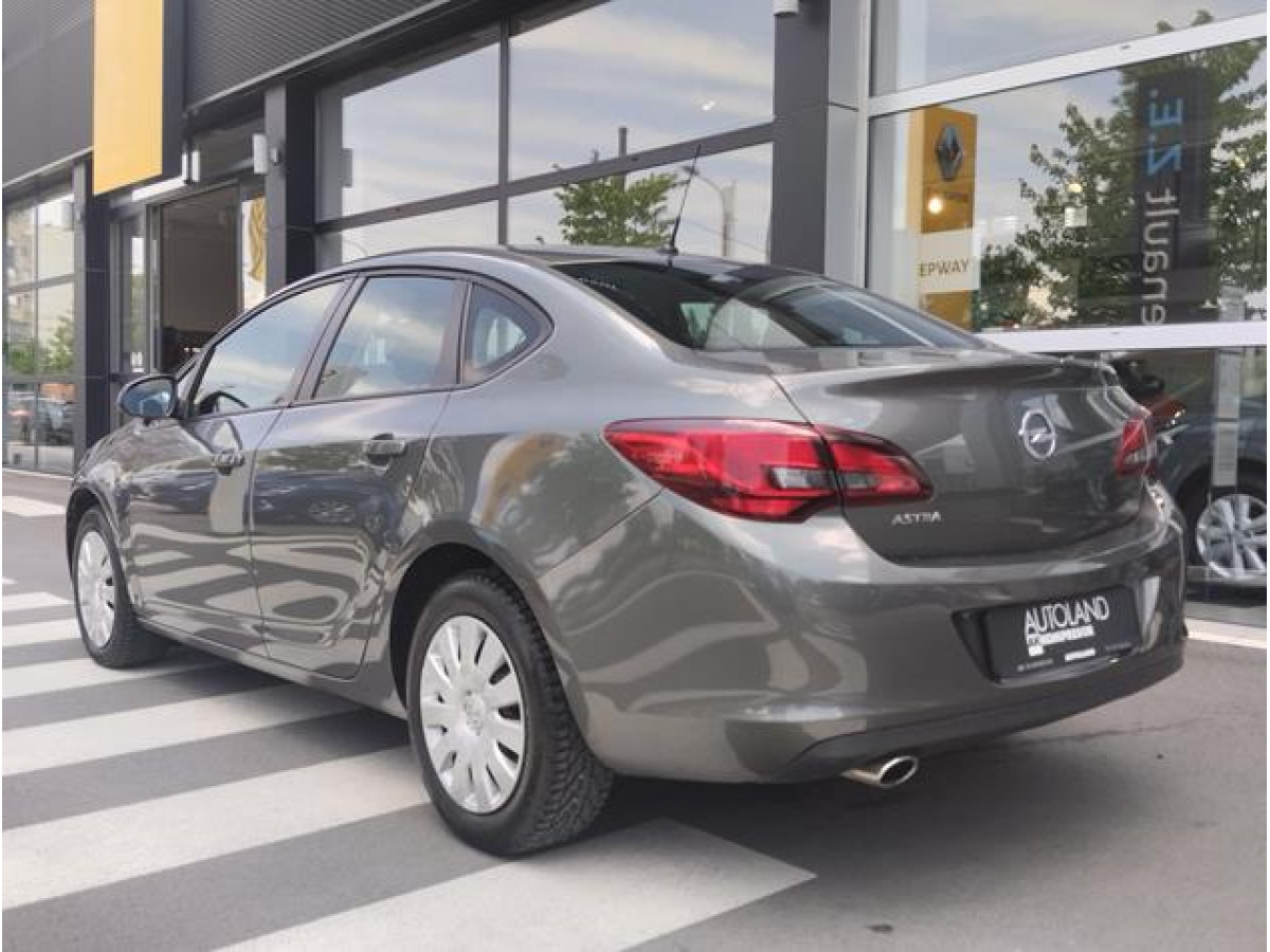 Opel Astra J 1.4 tng Enjoy