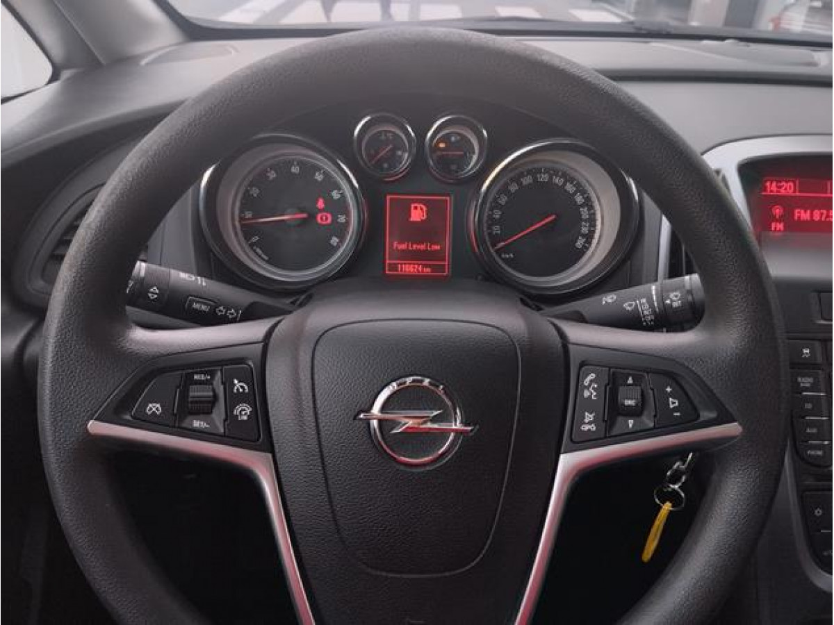 Opel Astra J 1.6 Enjoy Aut
