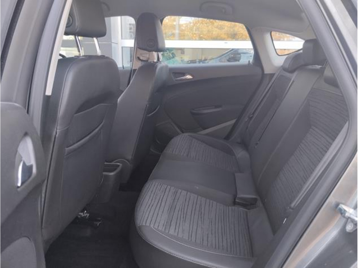 Opel Astra J 1.6 Enjoy Aut