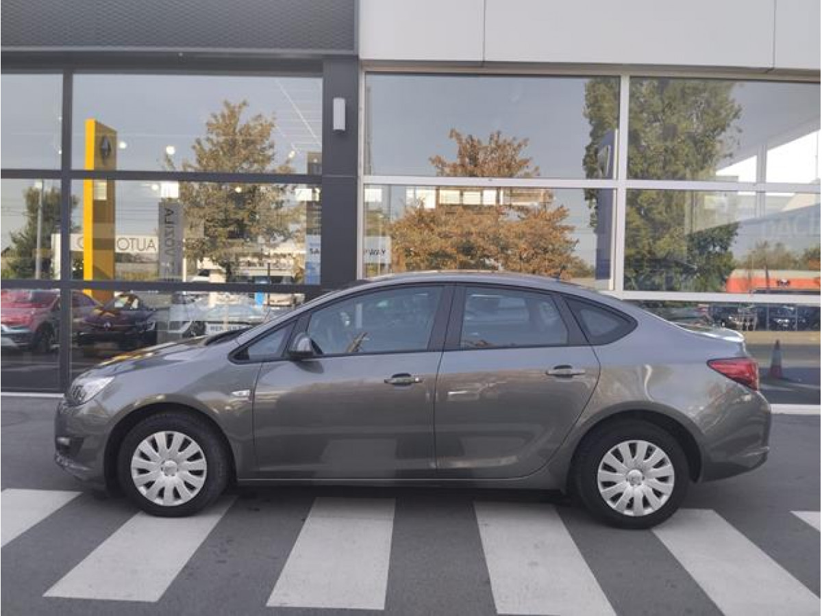 Opel Astra J 1.6 Enjoy Aut