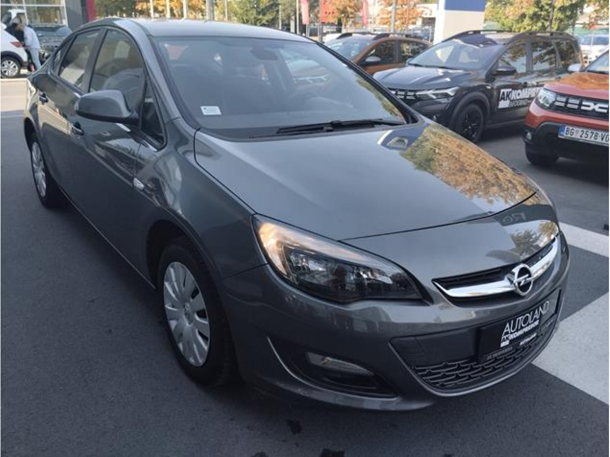Opel Astra J 1.6 Enjoy Aut