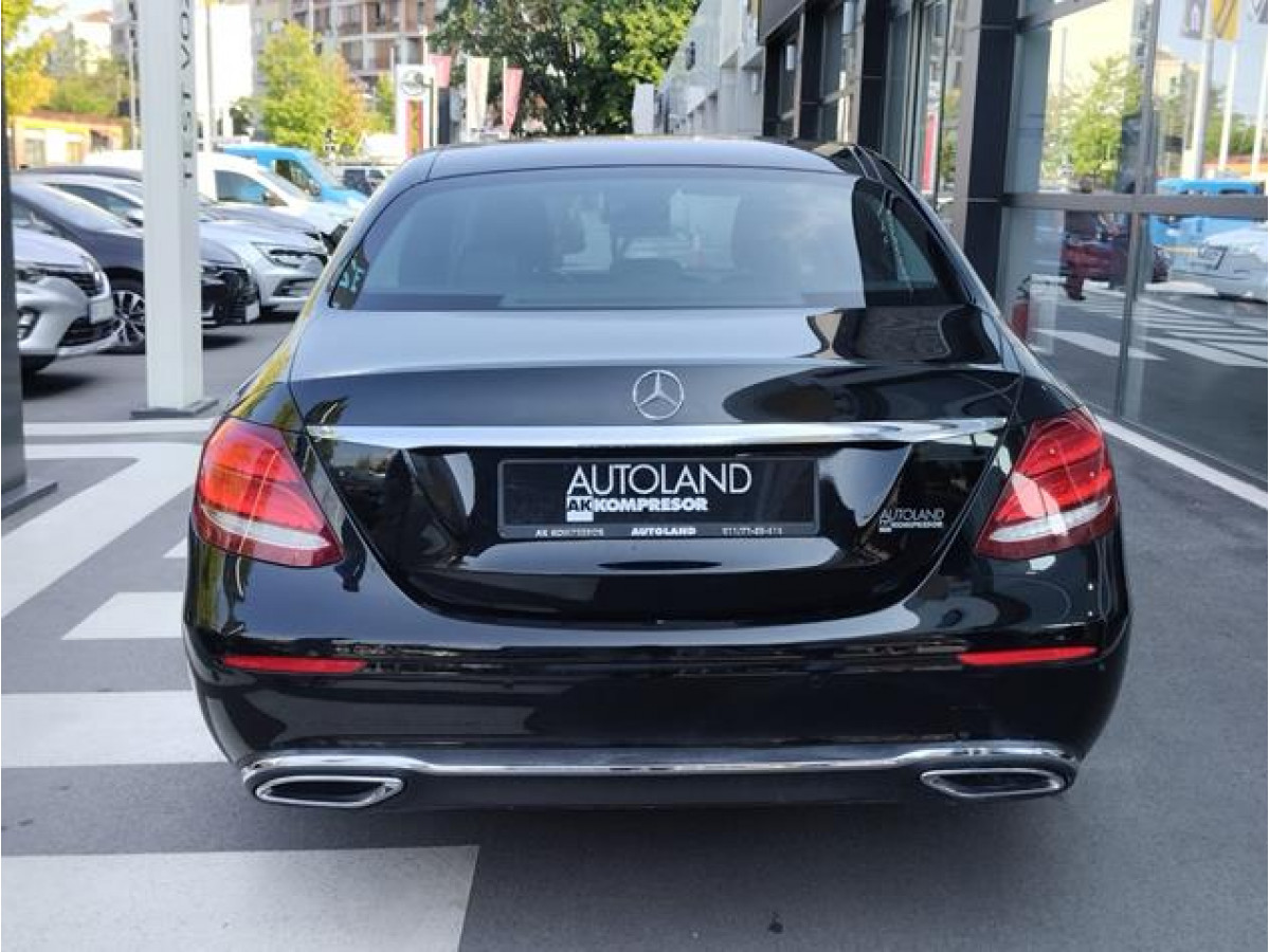 Mercedes Benz E 220 D 4MATIC