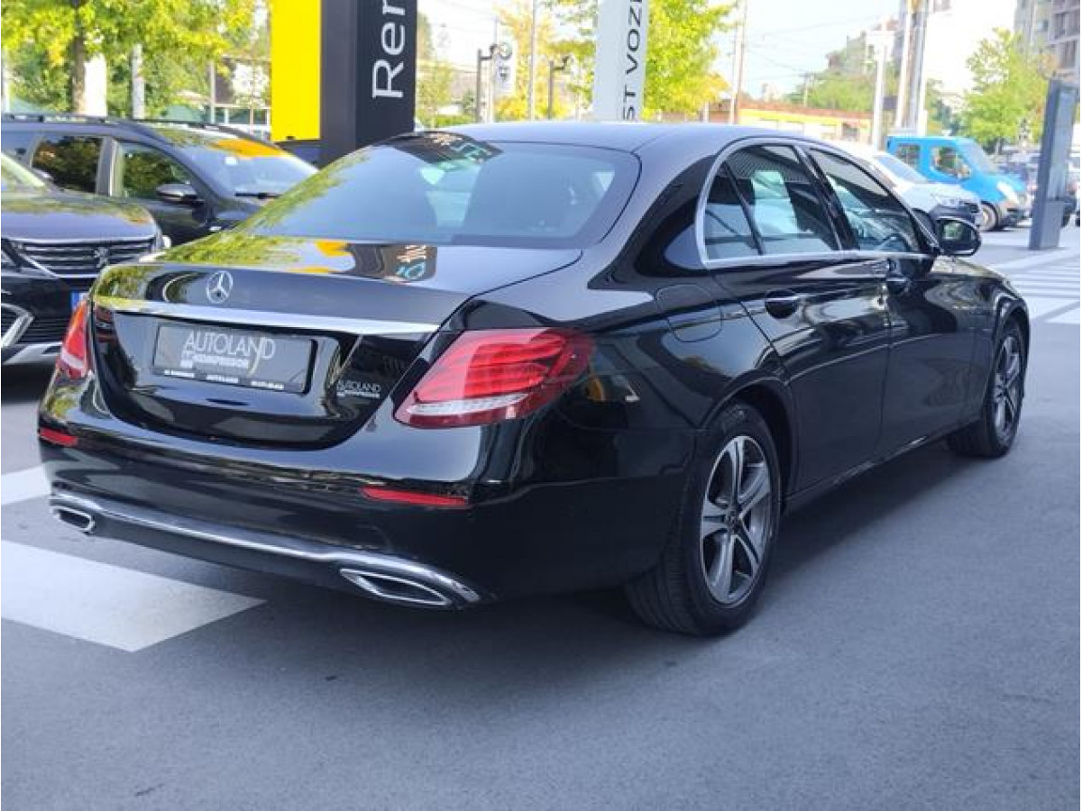Mercedes Benz E 220 D 4MATIC