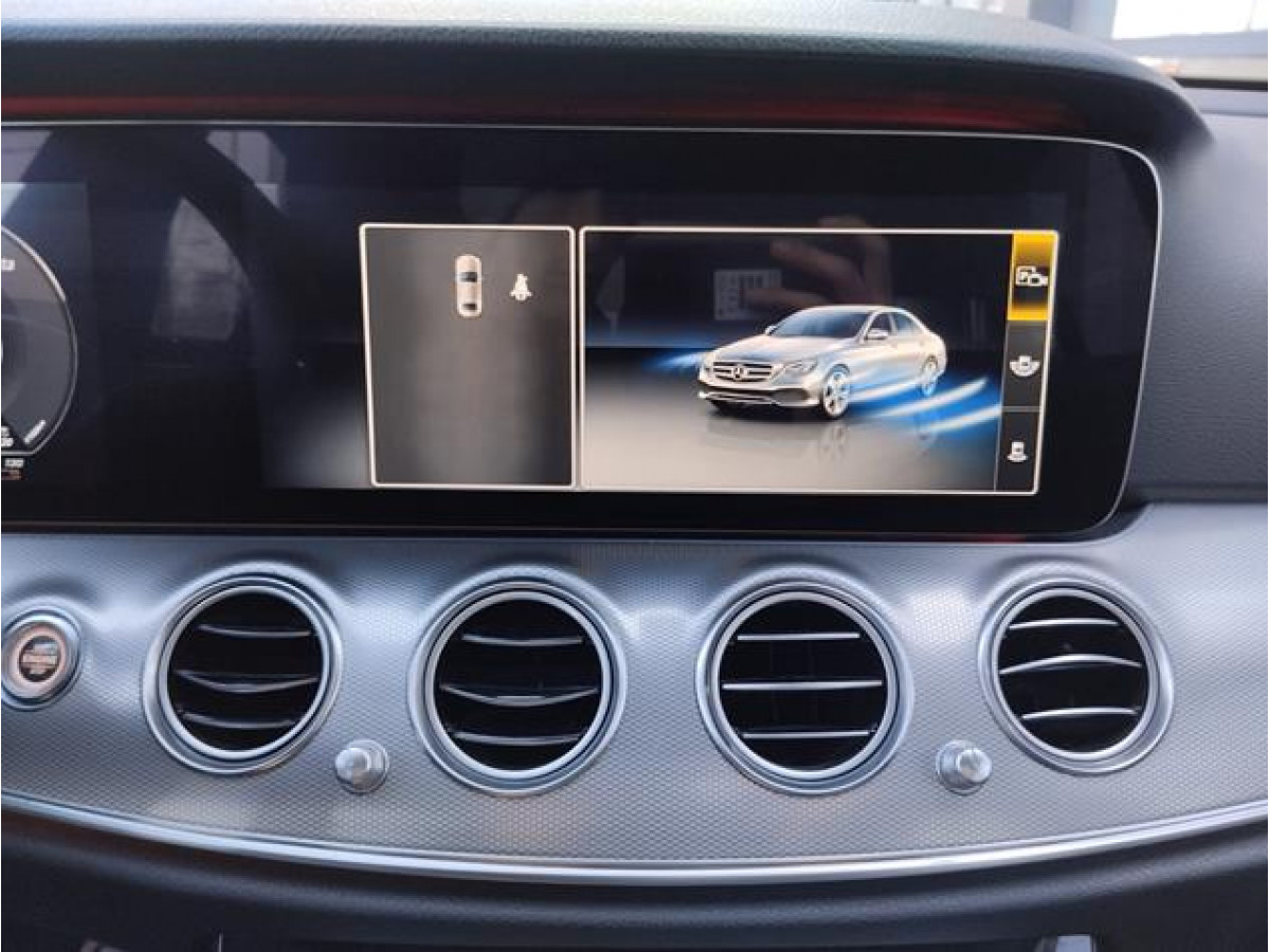 Mercedes Benz E 220 D 4MATIC