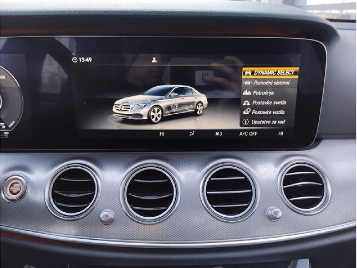 Mercedes Benz E 220 D 4MATIC